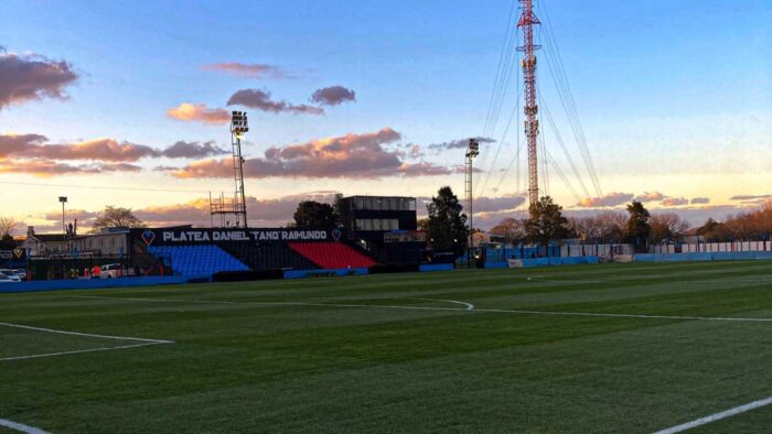Brown recibe a Camioneros y necesita ganar