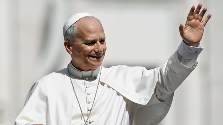 Habrá dos feriados por la visita del Papa en la Provincia