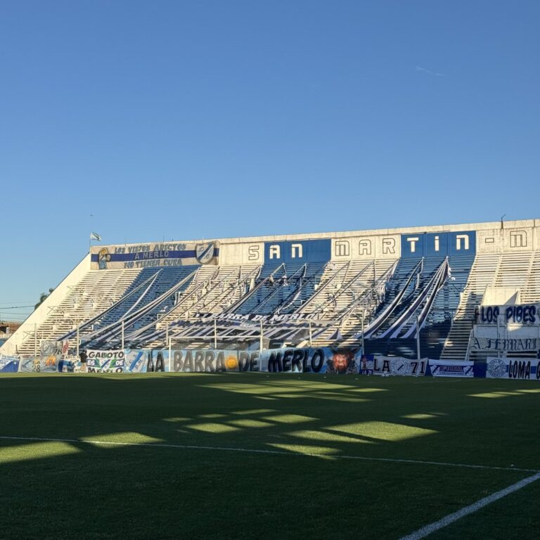 Brown de Adrogué sumó un punto en Merlo