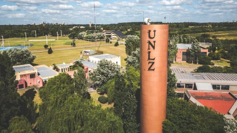 La UNLZ celebra 54 años de historia